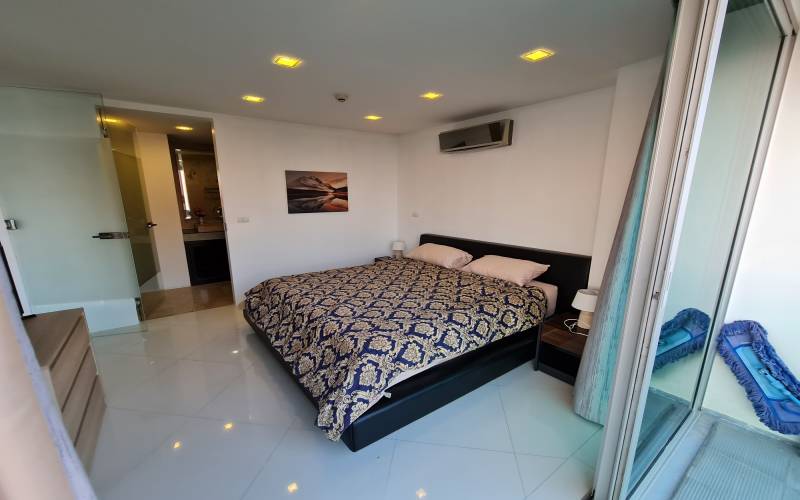 2 bedroom condo for sale at Wongamat Beach, beachfront condo for sale Pattaya, Wongamat condo for sale, Pattaya Real Estate, Real Estate Agency Pattaya, Leading Real Estate Agency Pattaya