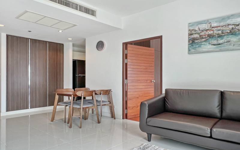 Condo for rent on Thappraya Road, 2 bedroom condo for rent in Pattaya, Property Excellence, Pattaya Real Estate Agency