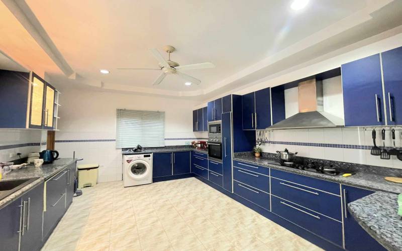 Pattaya, 3 Bedrooms Bedrooms, ,2 BathroomsBathrooms,House,For Sale,2132