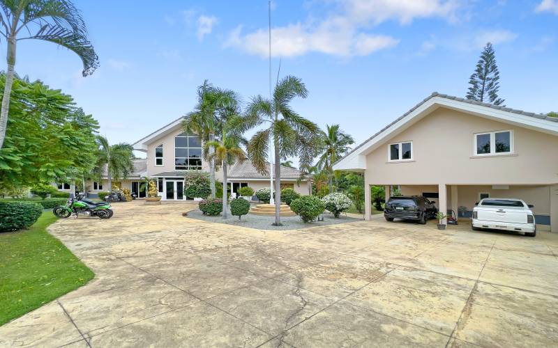 Investment opportunity Pattaya, Luxury house house for sale, prime land for sale, land for development Pattaya, Property Excellence