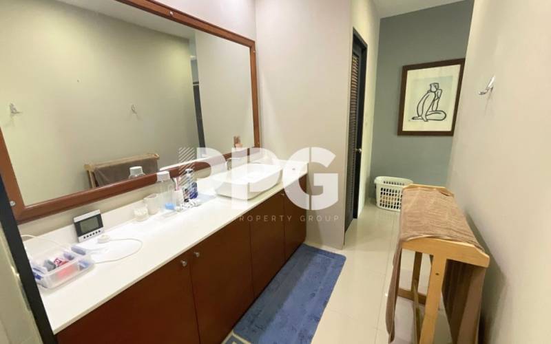 Phuket, 4 Bedrooms Bedrooms, ,5 BathroomsBathrooms,House,For Sale,2194