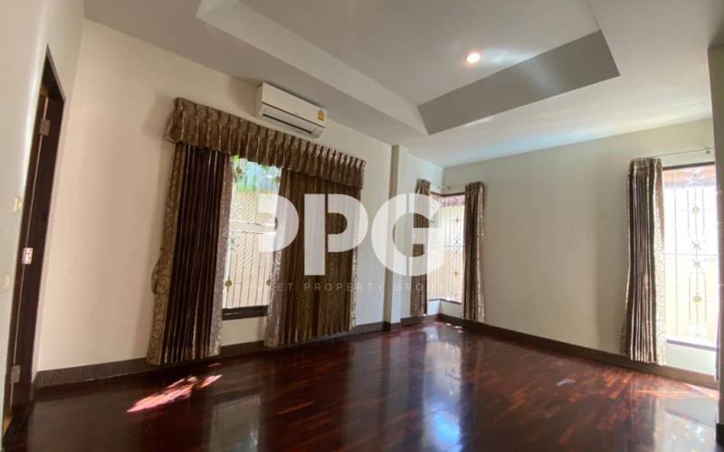 Phuket, 3 Bedrooms Bedrooms, ,3 BathroomsBathrooms,House,For Sale,2198