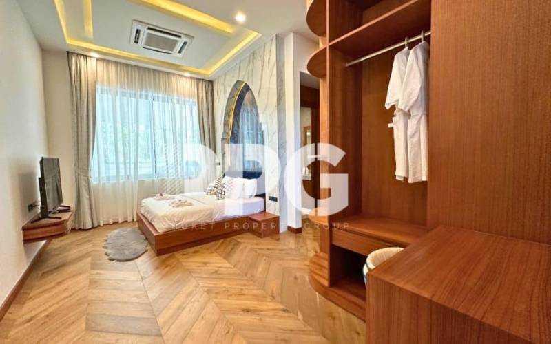 Phuket, 4 Bedrooms Bedrooms, ,42 BathroomsBathrooms,House,For Sale,2232