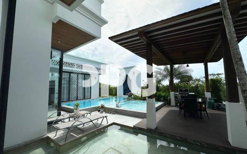 Phuket, 4 Bedrooms Bedrooms, ,42 BathroomsBathrooms,House,For Sale,2232