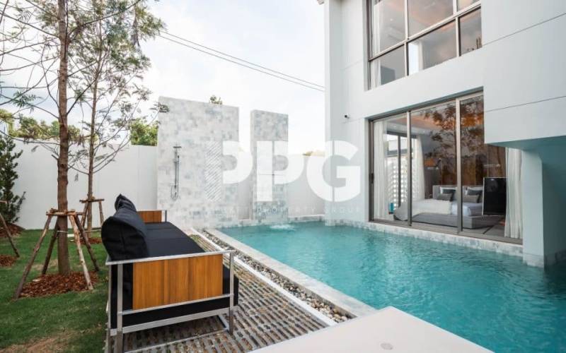 Phuket, 3 Bedrooms Bedrooms, ,4 BathroomsBathrooms,House,For Sale,2297