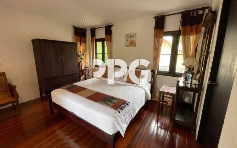 Phuket, 4 Bedrooms Bedrooms, ,5 BathroomsBathrooms,House,For Sale,2403