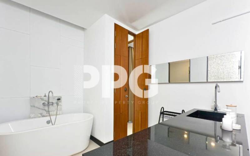 Phuket, 2 Bedrooms Bedrooms, ,2 BathroomsBathrooms,House,For Sale,2406