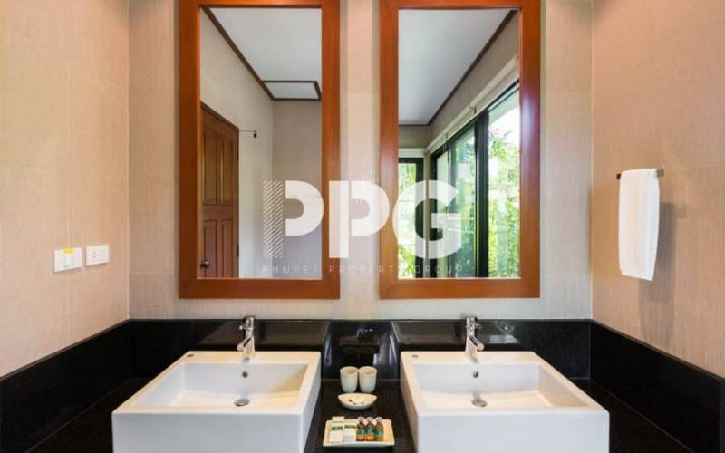 Phuket, 2 Bedrooms Bedrooms, ,2 BathroomsBathrooms,House,For Sale,2414