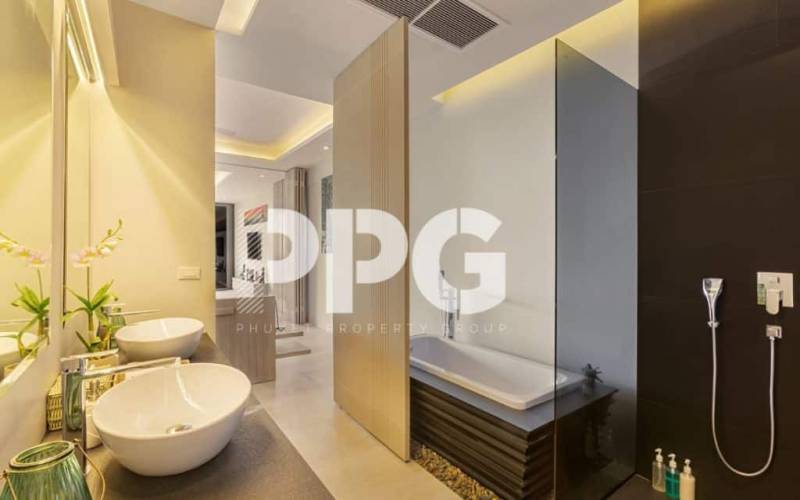 Phuket, 2 Bedrooms Bedrooms, ,2 BathroomsBathrooms,Condo,For Sale,2451