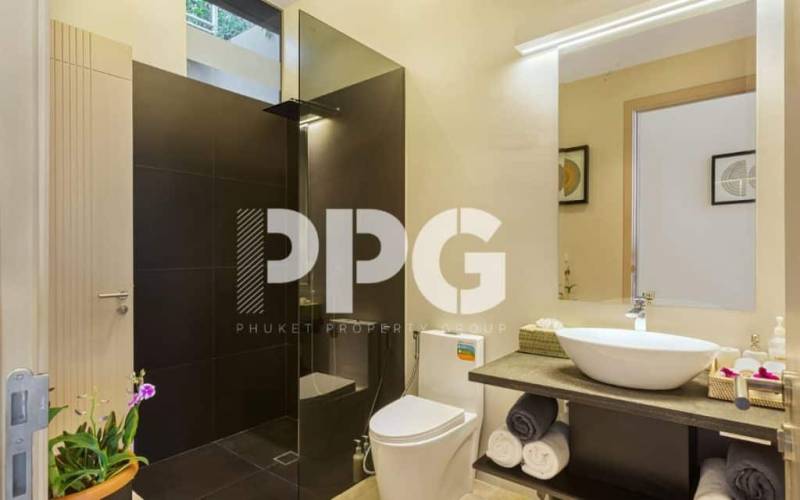 Phuket, 2 Bedrooms Bedrooms, ,2 BathroomsBathrooms,Condo,For Sale,2451