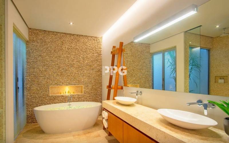 Phuket, 3 Bedrooms Bedrooms, ,3 BathroomsBathrooms,House,For Sale,2554