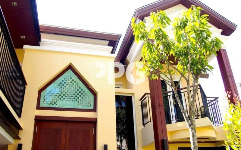 Phuket, 4 Bedrooms Bedrooms, ,5 BathroomsBathrooms,House,For Sale,2561