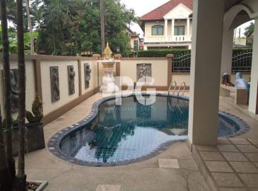 Phuket, 7 Bedrooms Bedrooms, ,4 BathroomsBathrooms,House,For Sale,2576