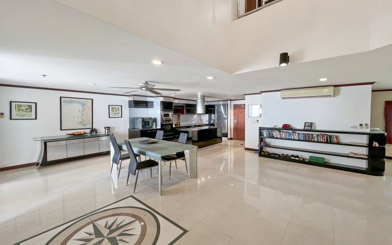 Pattaya, 3 Bedrooms Bedrooms, ,3 BathroomsBathrooms,Condo,For Sale,14,2657