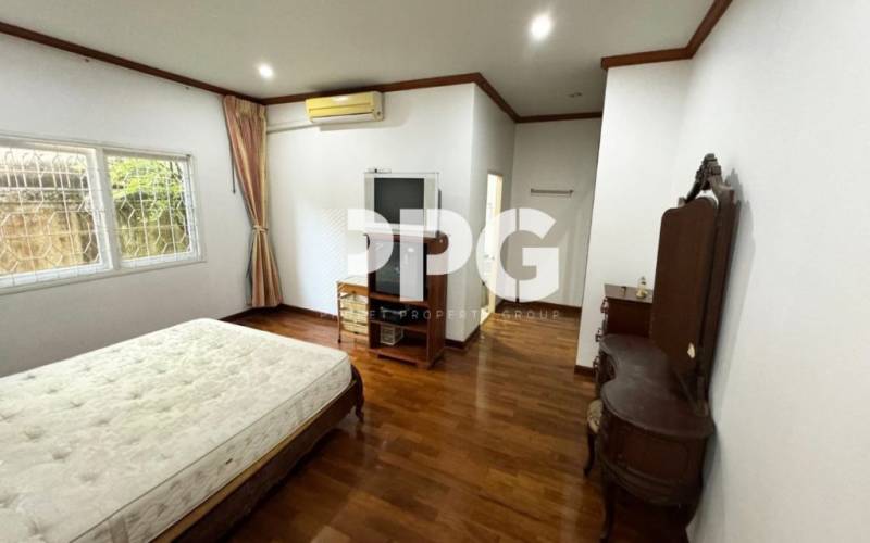 Phuket, 4 Bedrooms Bedrooms, ,4 BathroomsBathrooms,House,For Sale,2672