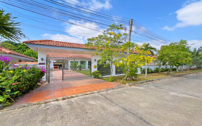 Pattaya, 3 Bedrooms Bedrooms, ,2 BathroomsBathrooms,House,SOLD,2691