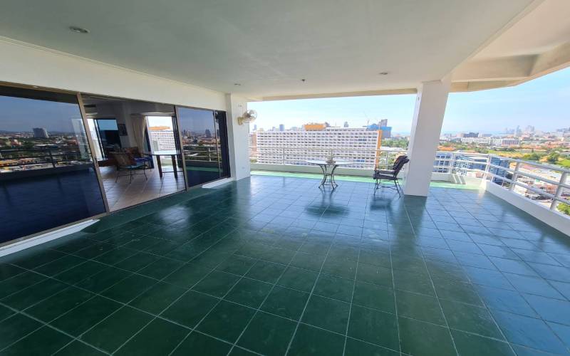 Pattaya, 3 Bedrooms Bedrooms, ,3 BathroomsBathrooms,Condo,For Sale,18,2711