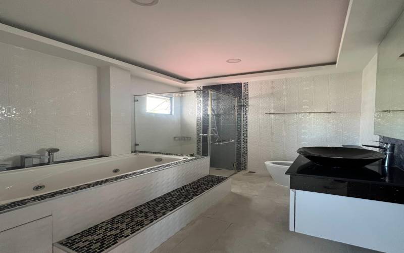 Pattaya, 4 Bedrooms Bedrooms, ,3 BathroomsBathrooms,House,SOLD,2722