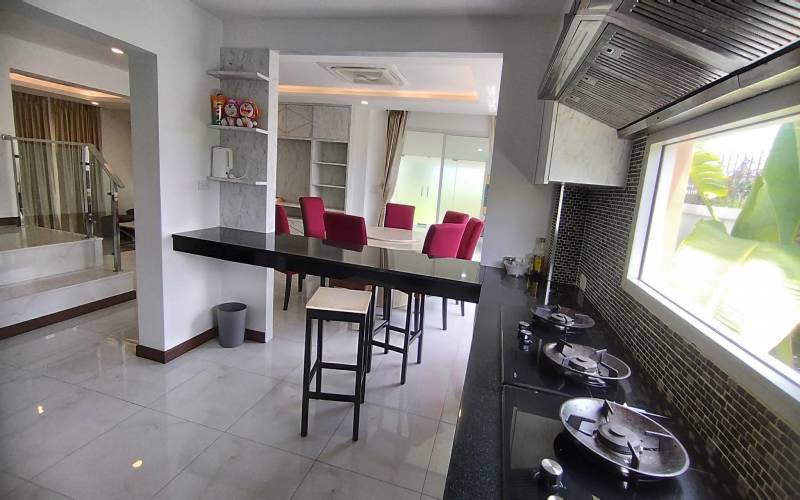 Pattaya, 4 Bedrooms Bedrooms, ,3 BathroomsBathrooms,House,SOLD,2722