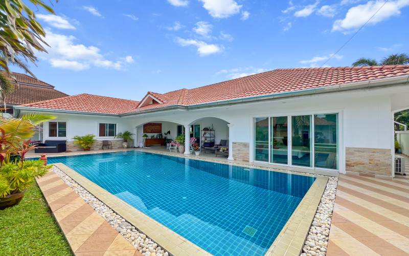 Pattaya, 5 Bedrooms Bedrooms, ,5 BathroomsBathrooms,House,For Sale,2754