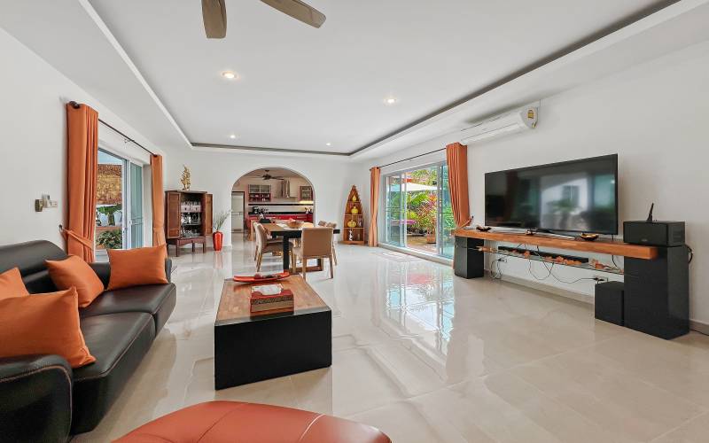 Pattaya, 5 Bedrooms Bedrooms, ,5 BathroomsBathrooms,House,For Sale,2754