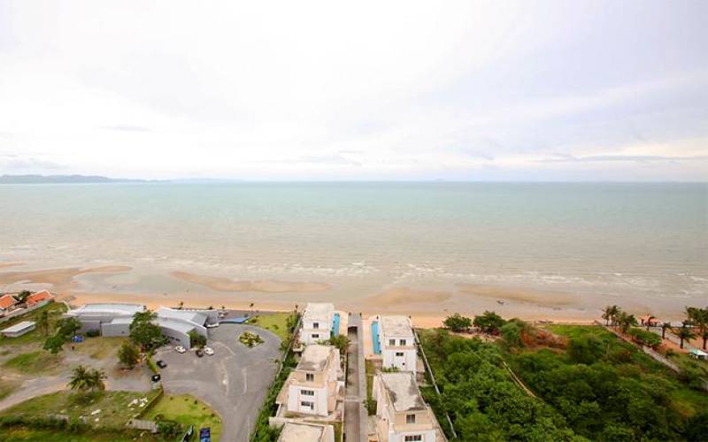 3 bedroom beachfront condo for sale in Jomtien, Beachfront condo Jomtien for sale, Jomtien condos, exclusive beachfront condo for sale Jomtien, Property Excellence