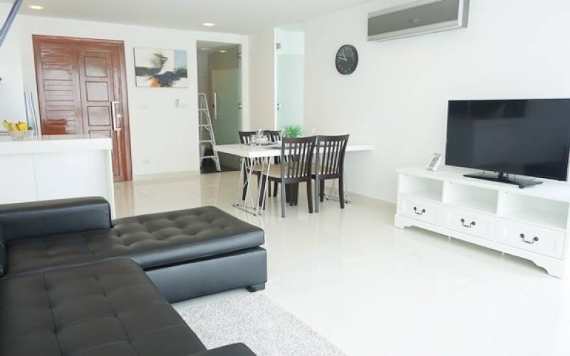 Spacious, 1 bedroom, condo, for sale, Club Royal, Naklua