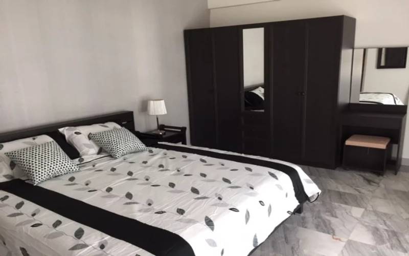 2 bedroom, corner unit, renovated, Pattaya, Close to beach