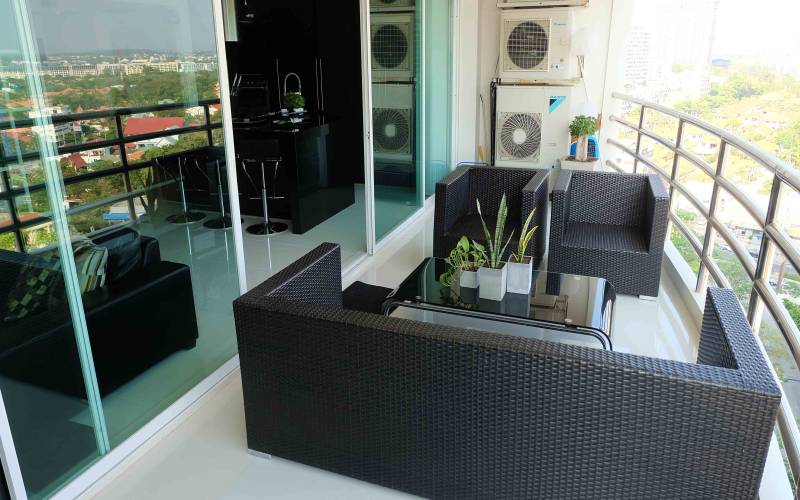 High-end condo for rent in Jomtien, 1 bedroom condo in View Talay 5 for rent, High floor condo in Jomtien for rent, Jomtien Properties, Property Excellence