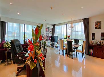 Large, 2 bedroom, condo, for sale, Jomtien, The Park