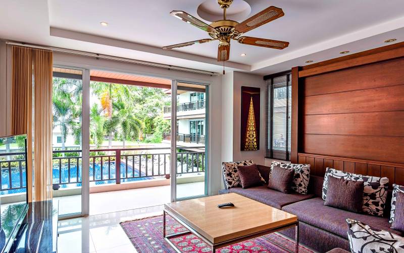 Large, 2-bedroom, condo, Jomtien, for sale, exclusive, beach