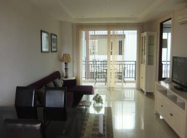 Good-sized, 2-bedroom, condo, for sale, Jomtien, beach