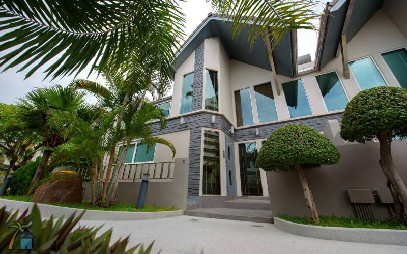 Stunning, 4-bedroom, house, for rent, Jomtien, Thappraya Road, Boutique Garden Villas