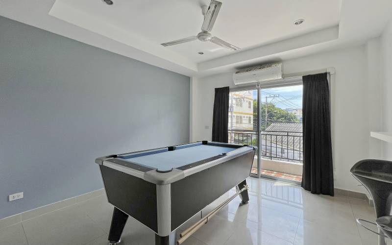 Townhouse, 4-bedroom, for rent, Jomtien, Thepprasit Road, Sukhumvit Road