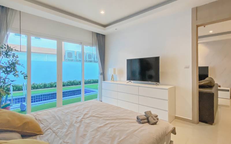 Large, 2-bedroom, condo, for rent, Pratumnak, Nova Ocean View, Pattaya, Russian market