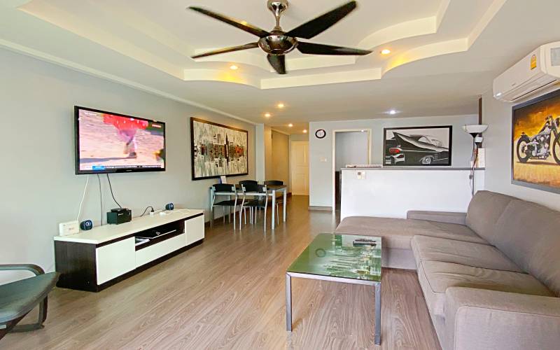 2 bedroom condo for sale on Pratumnak, Pratumnak condo for sale, condo for sale close to the beach, Ruamchok 2 condo for sale, Property Excellence