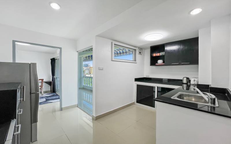 nice 2 bedroom condo for rent on Pratumnak, Pratumnak condo for rent, Pratumnak Real Estate Agency, Property Excellence