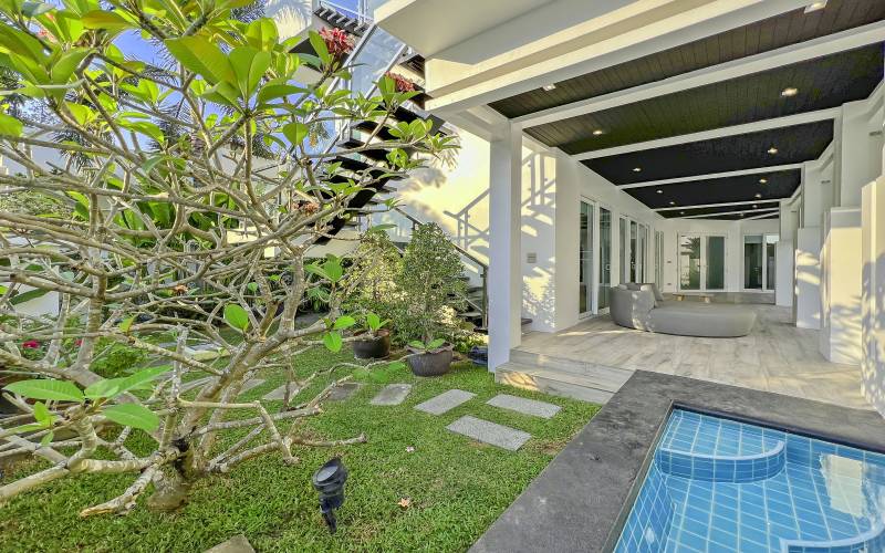 Palm Oasis Jomtien, Palm Oasis Jomtien house for sale, Fully renovated house for sale in Jomtien, Luxury house for sale in Pattaya, Luxury house for sale in Jomtien, Jomtien property expert, Property Excellence