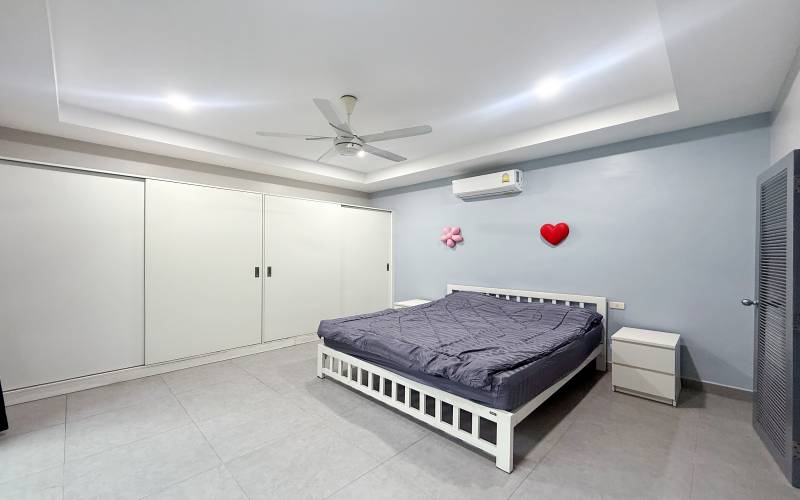 Pattaya, 5 Bedrooms Bedrooms, 0 ,4 BathroomsBathrooms,House,For Rent,0,2033