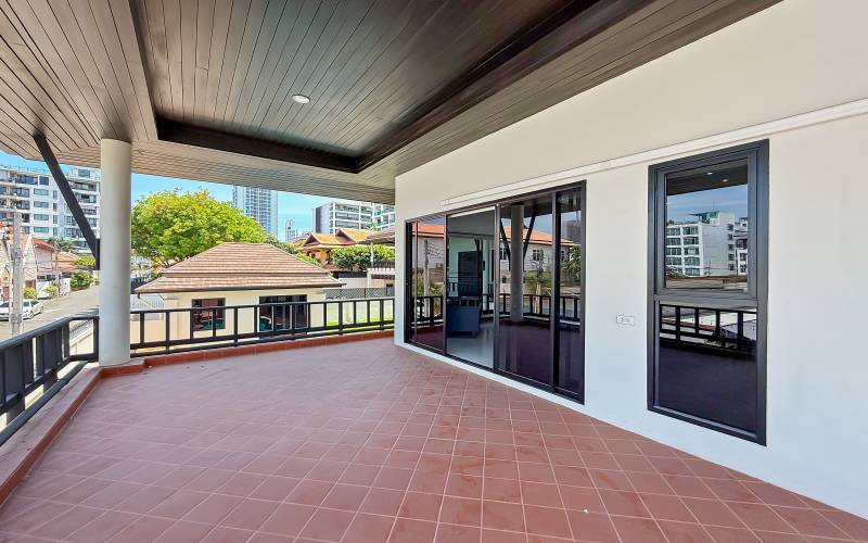 Pattaya, 4 Bedrooms Bedrooms, ,5 BathroomsBathrooms,House,For Sale,2807