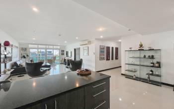 Pattaya, 3 Bedrooms Bedrooms, ,3 BathroomsBathrooms,Condo,For Rent,2832