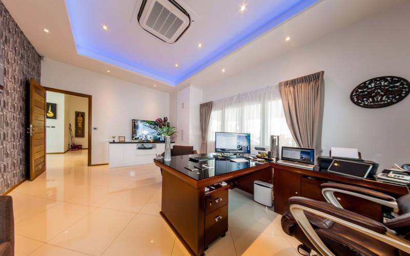 Pattaya, 3 Bedrooms Bedrooms, 0 ,3 BathroomsBathrooms,House,For Rent,0,2844