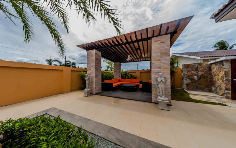 Pattaya, 3 Bedrooms Bedrooms, 0 ,3 BathroomsBathrooms,House,For Rent,0,2844